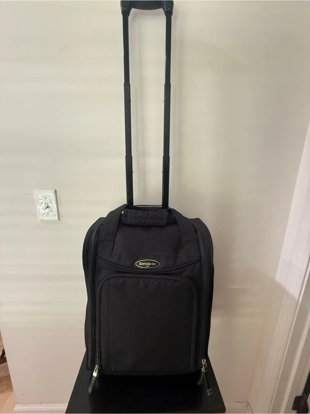 Samsonite Upright Wheeled Carry-On Underseater Small Travel Case 16